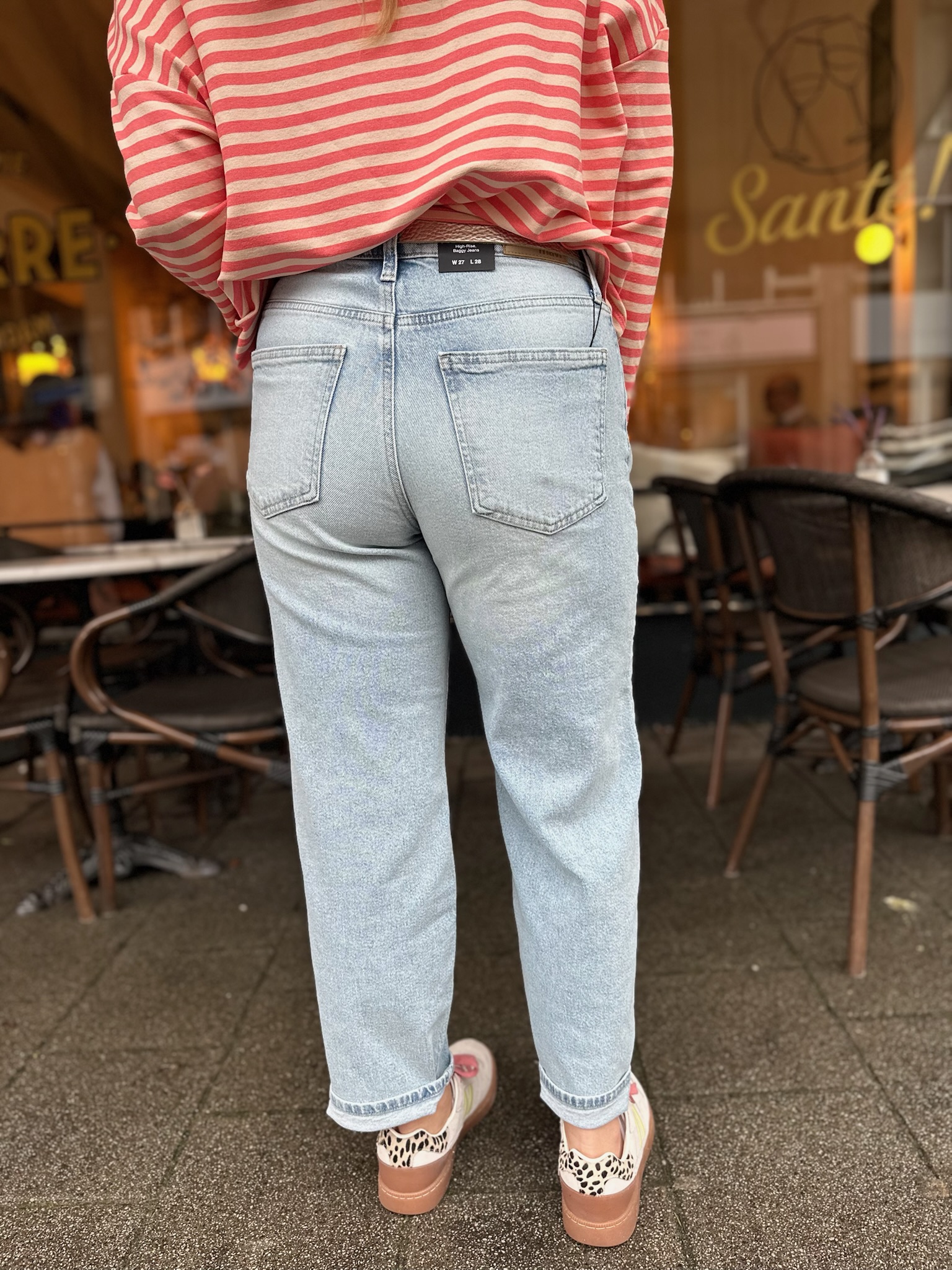 Leila Bleached 90s - L28