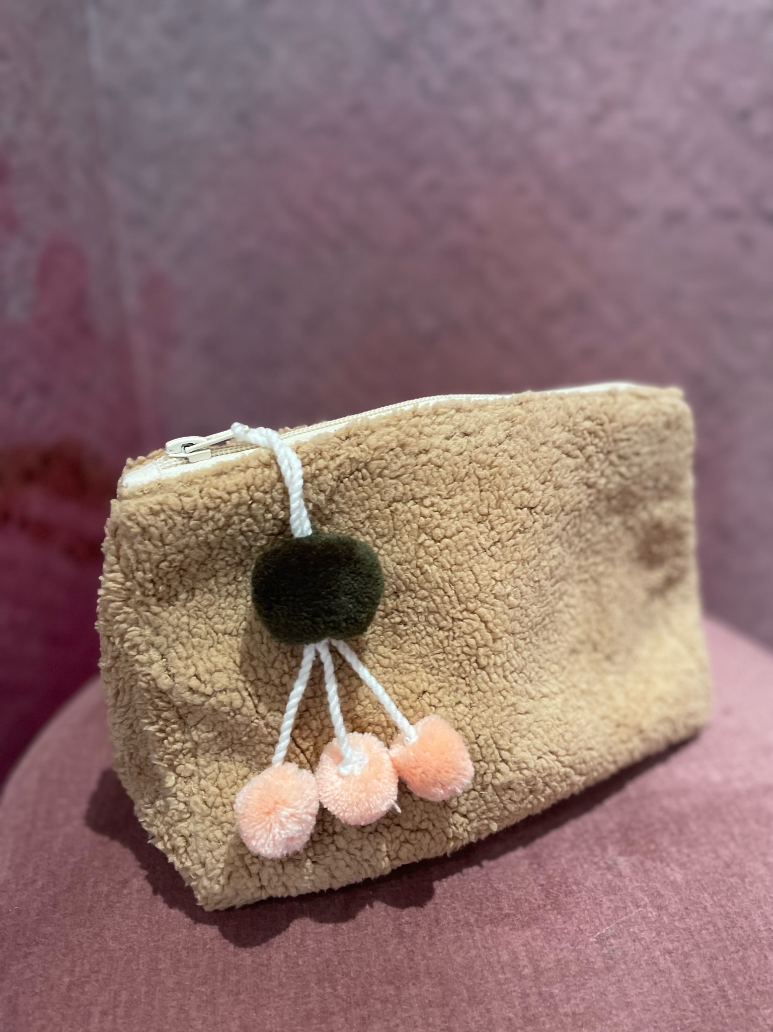 Teddy Pouch Beige