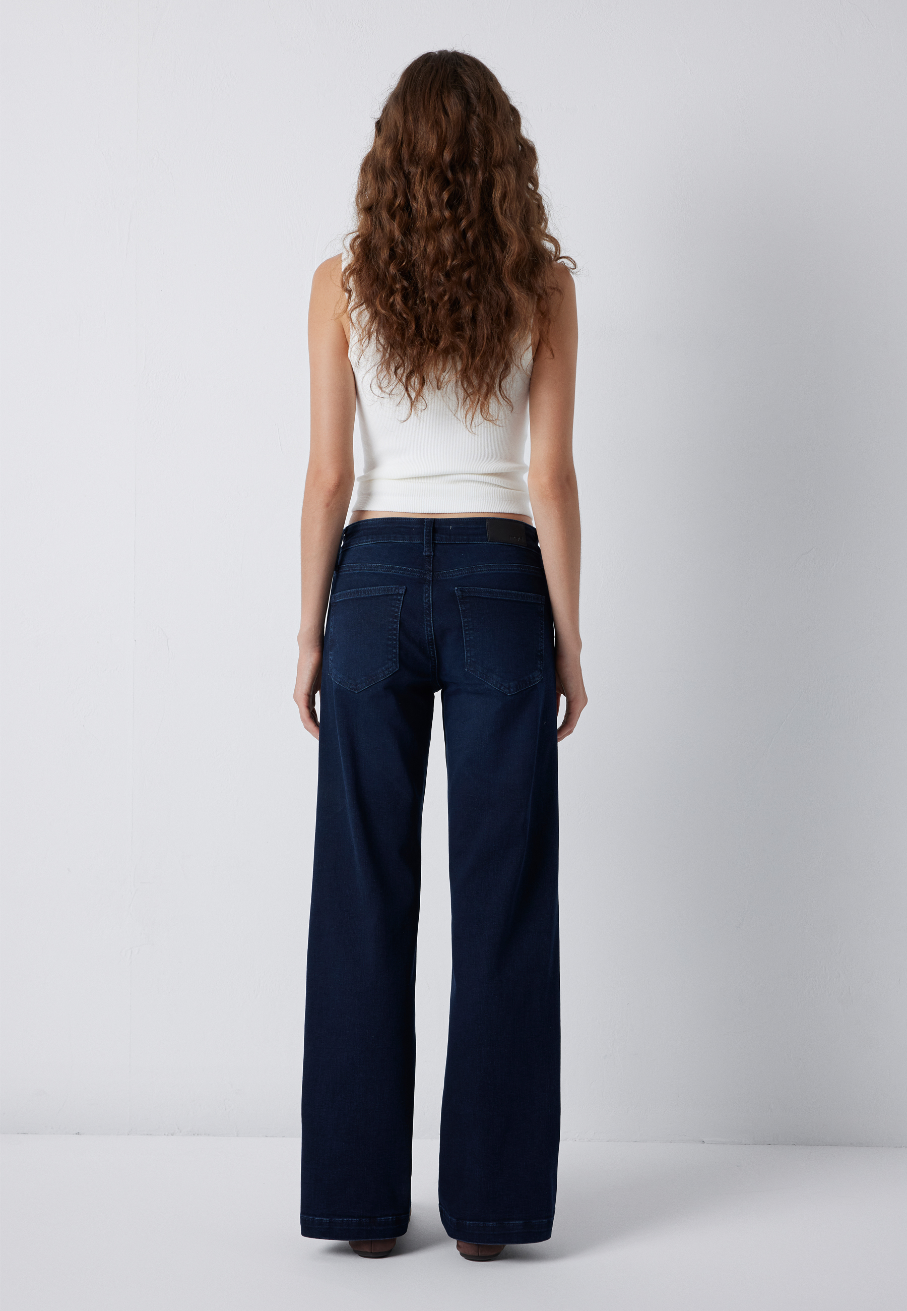 Viveca Chino L34