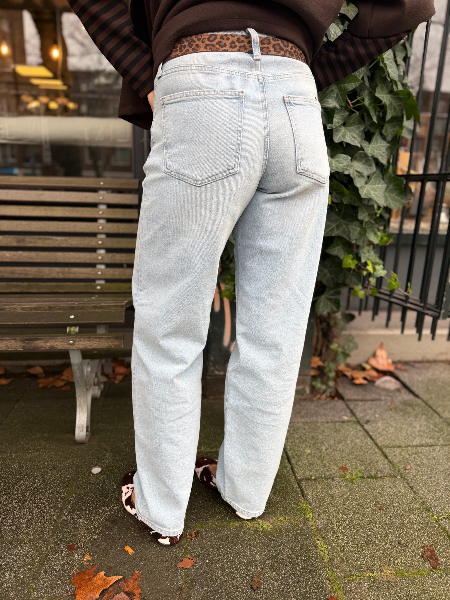 Leila Bleached 90s - L32