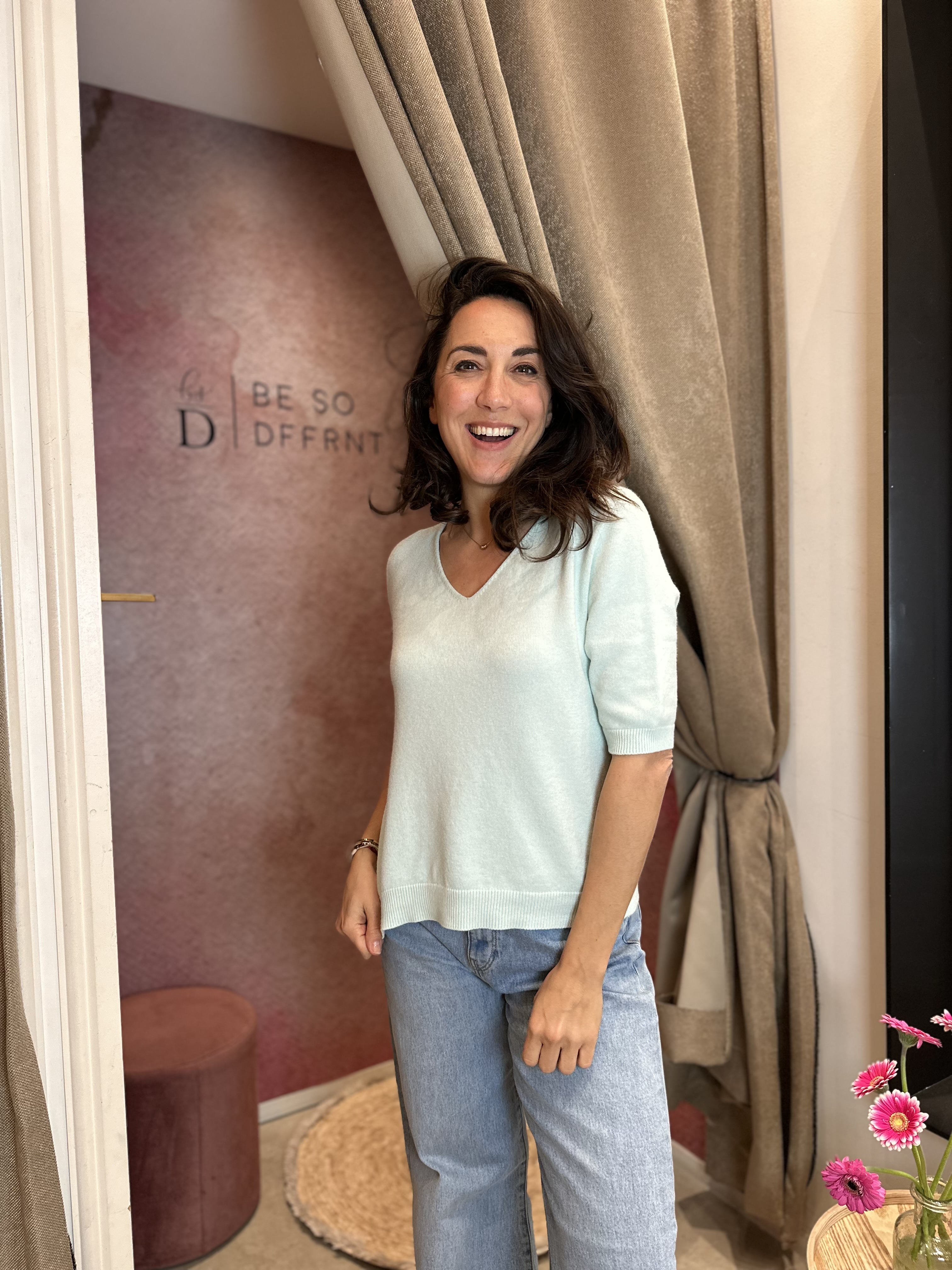 V-neck top Lois