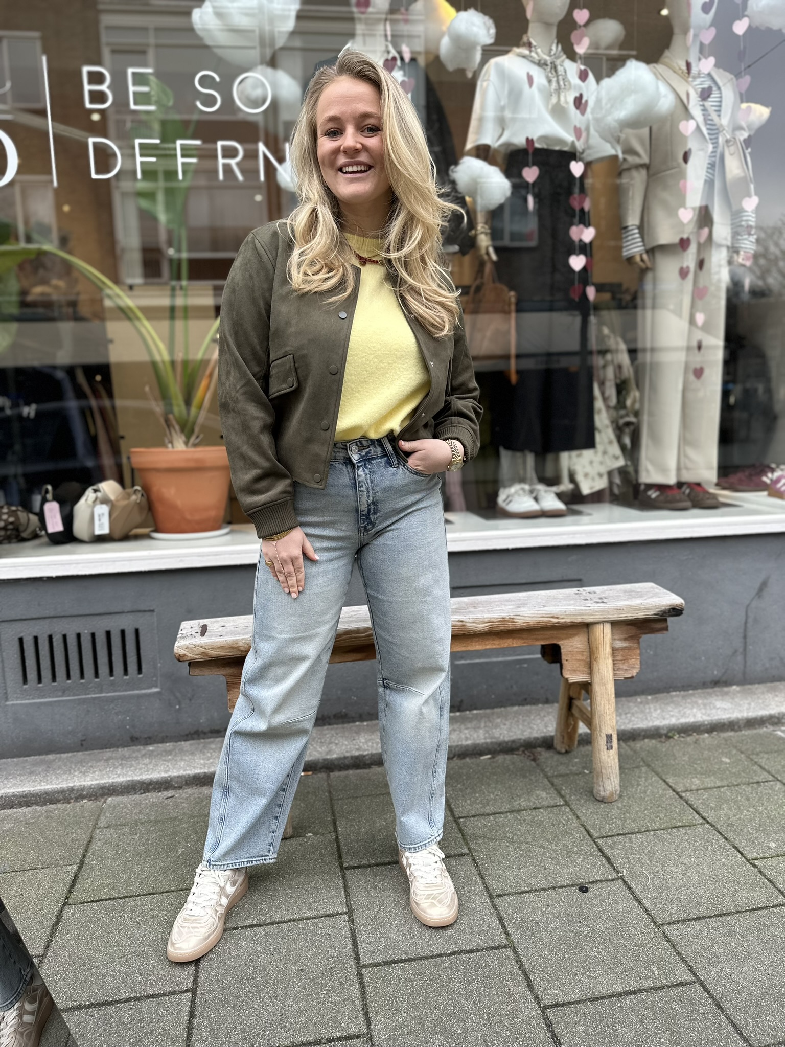 Leila Cut LT Used 90S