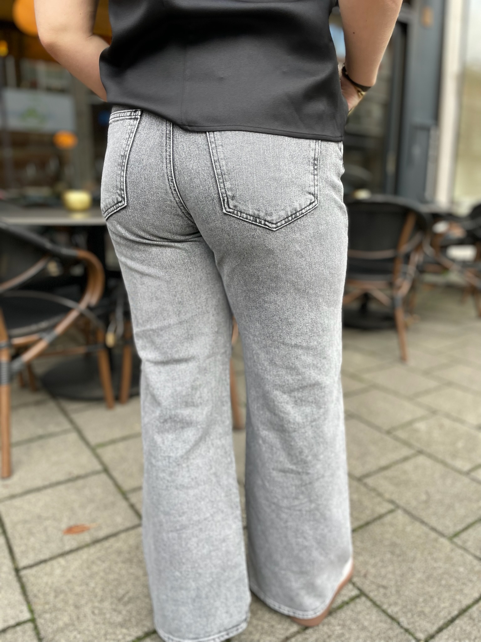 Malibu Light Grey 90's L30 Malibu Light Grey 90's L30