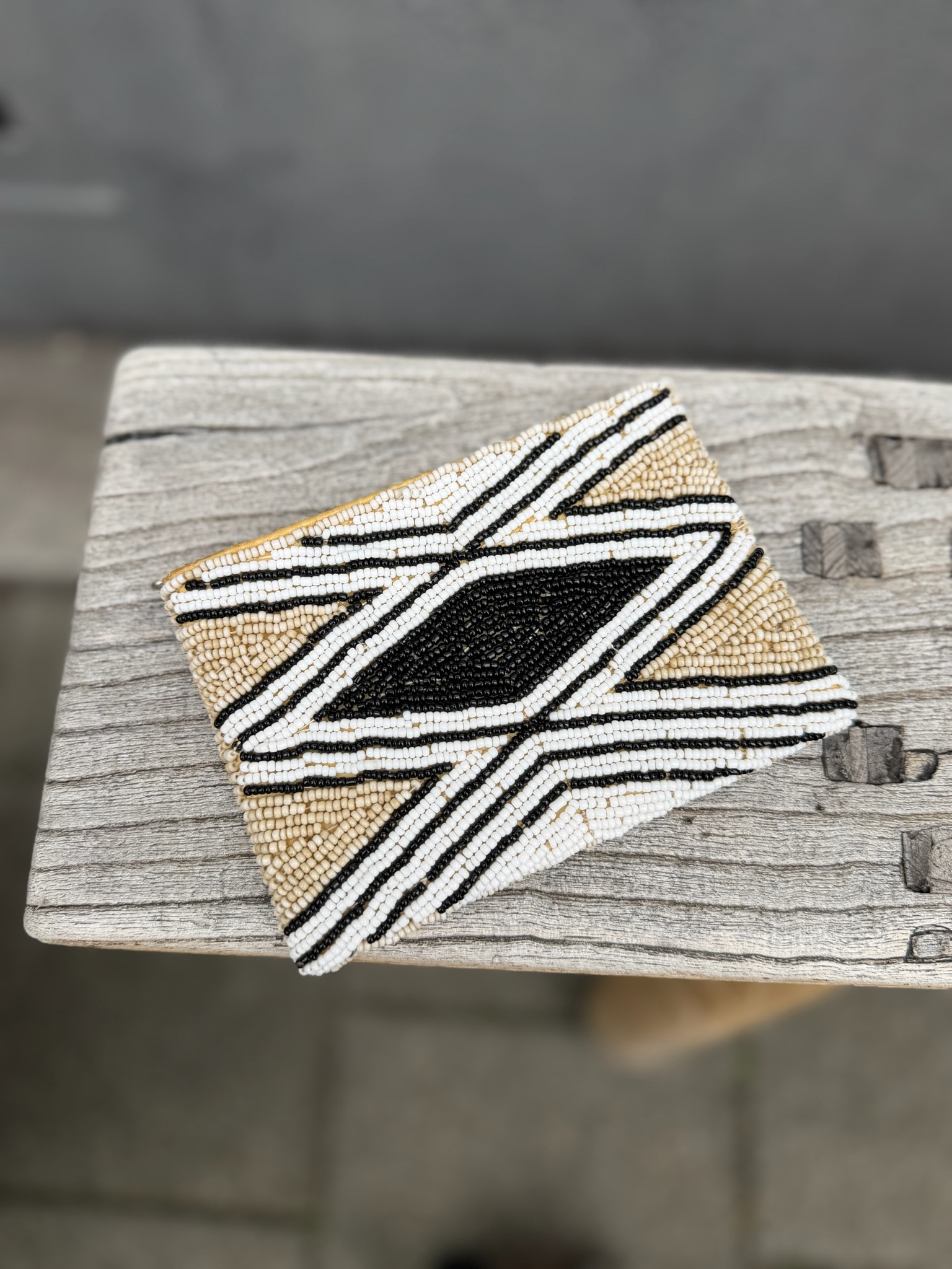 Kralentasje Black Zigzag