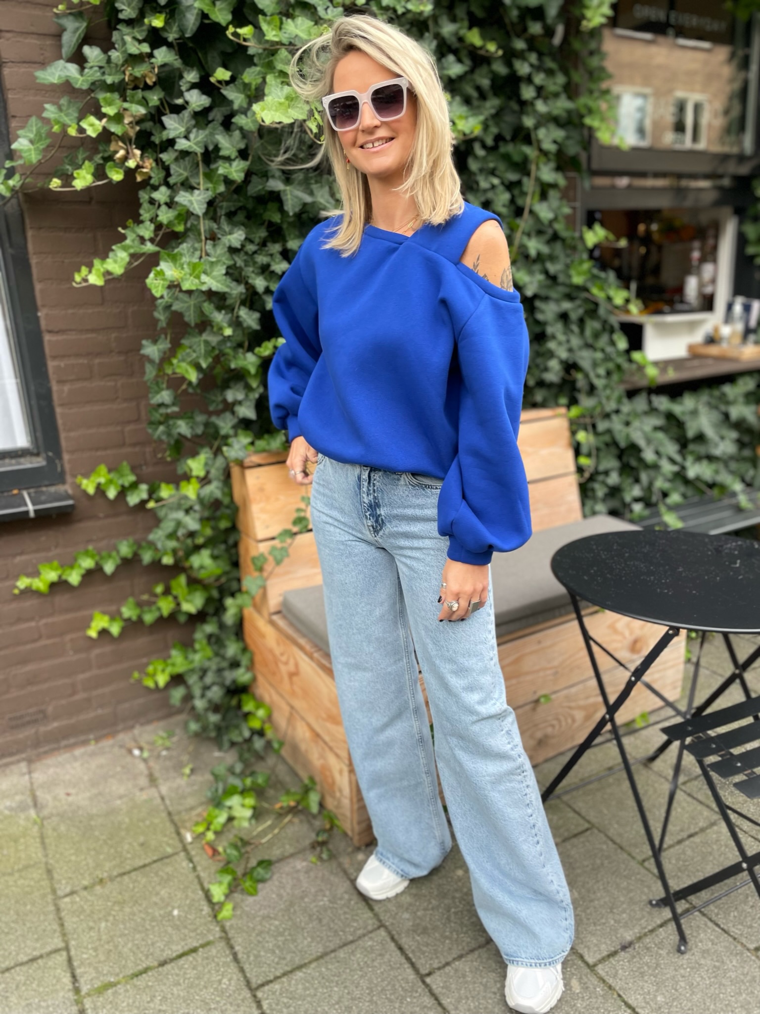 Sweater One Shoulder