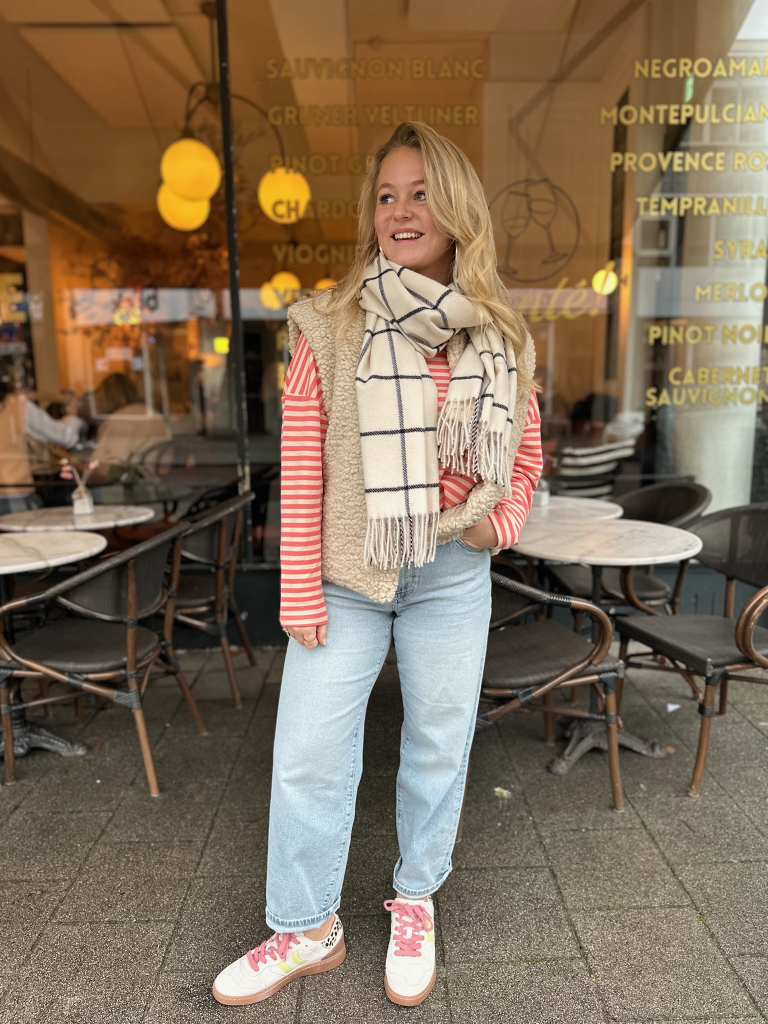 Leila Bleached 90s - L28