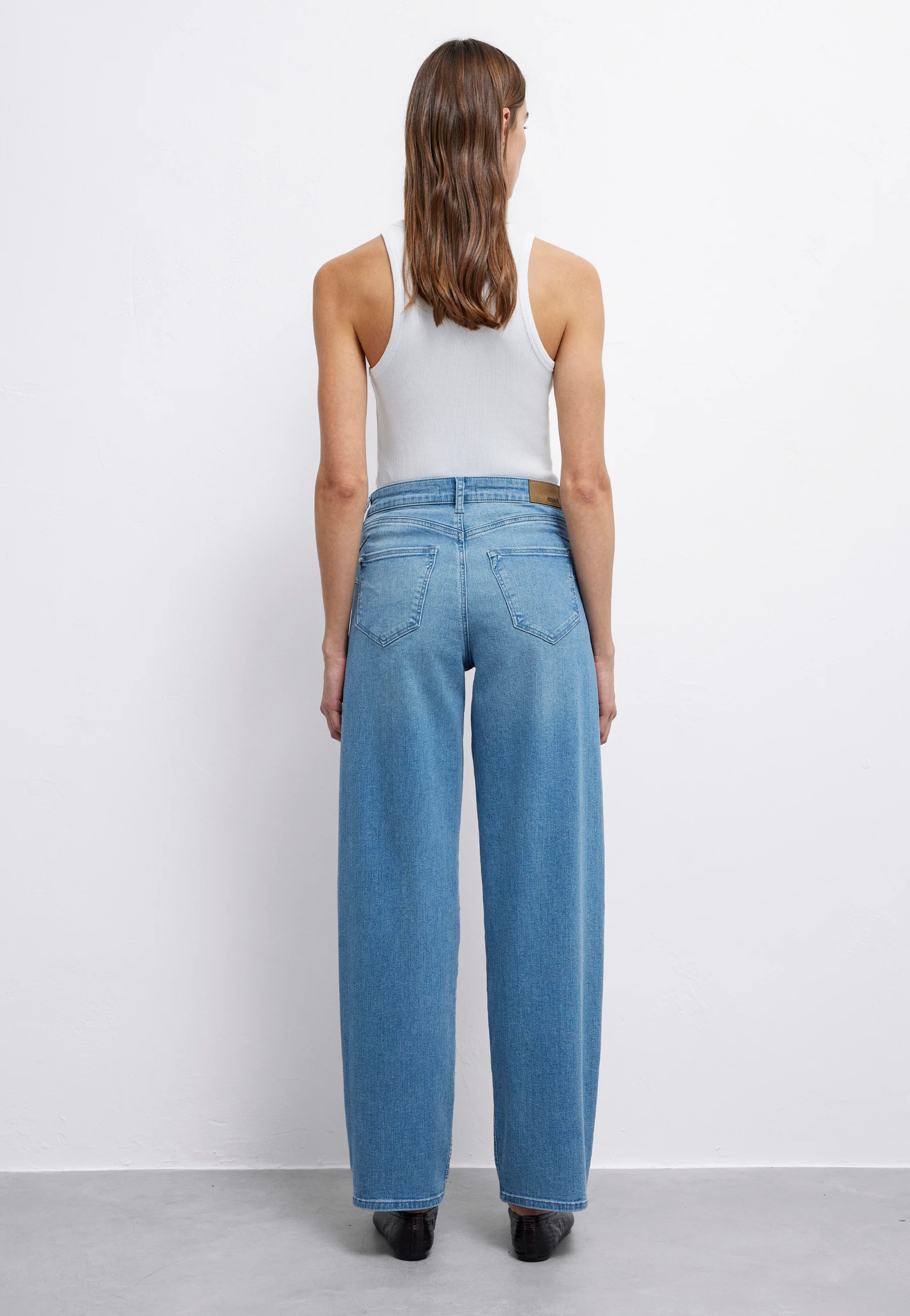 Leila Lt Blue Glam