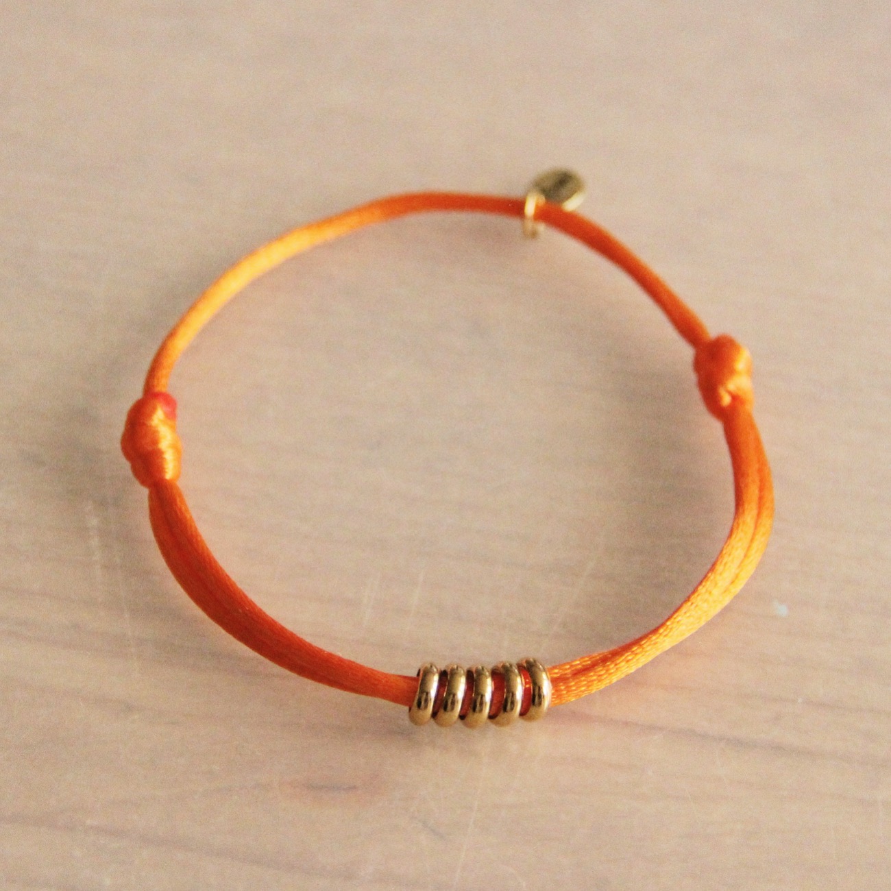 Satijnarmbandje Met Ringen