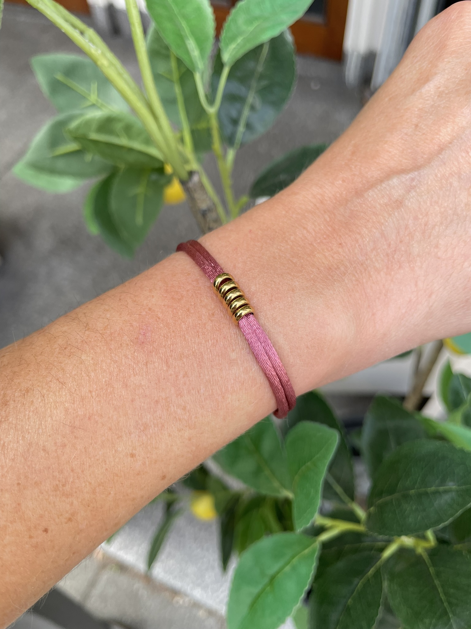 Satijnarmbandje met Ringen