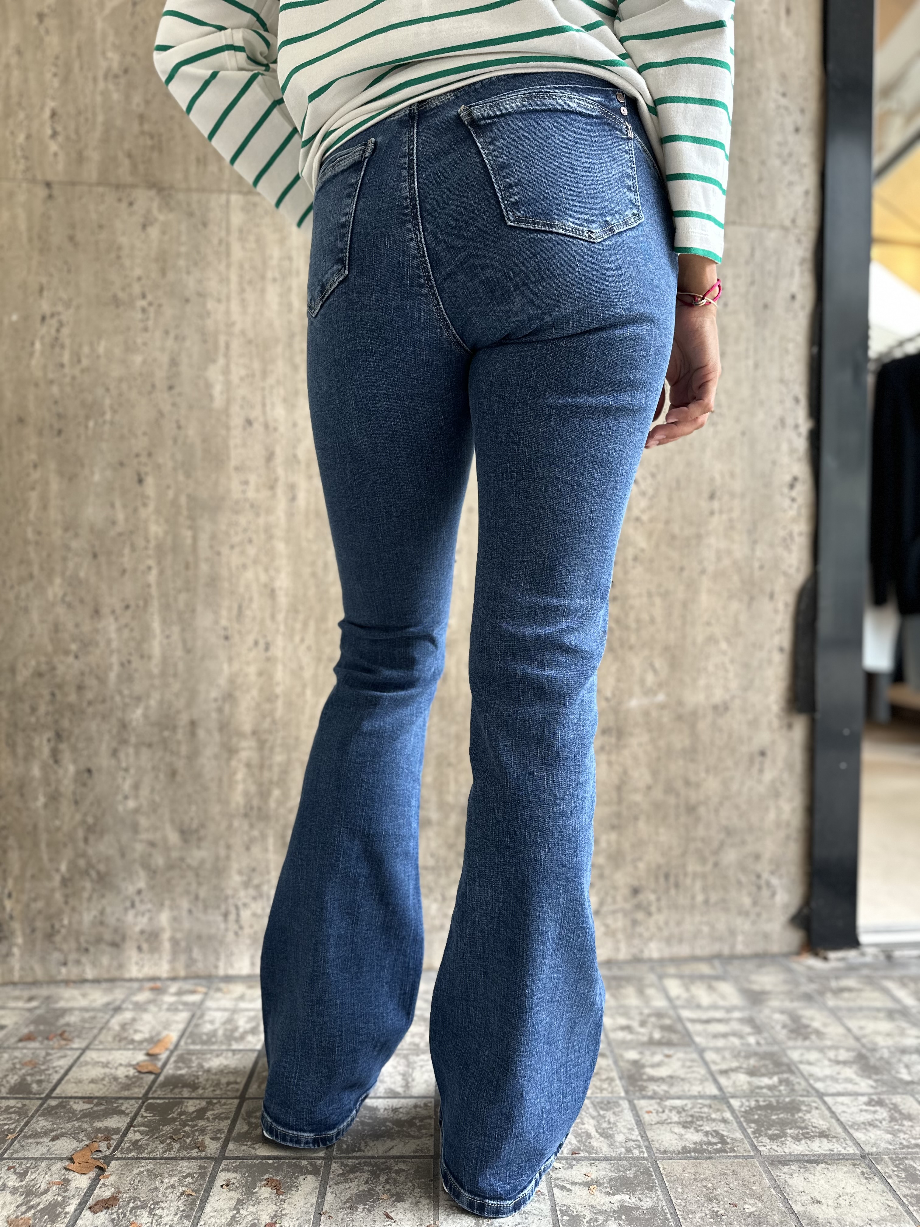 Samara Glam L34 Samara Glam L34