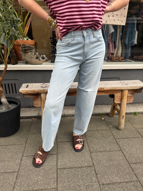 Leila Ice Brushed L28