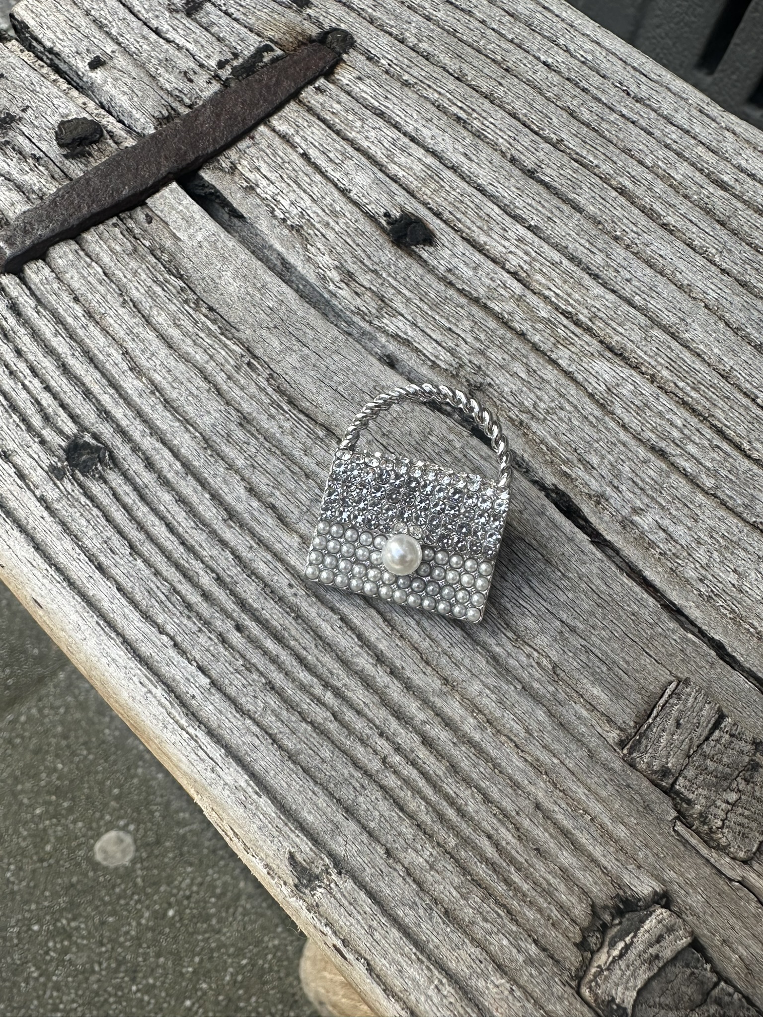 Broche Chanel