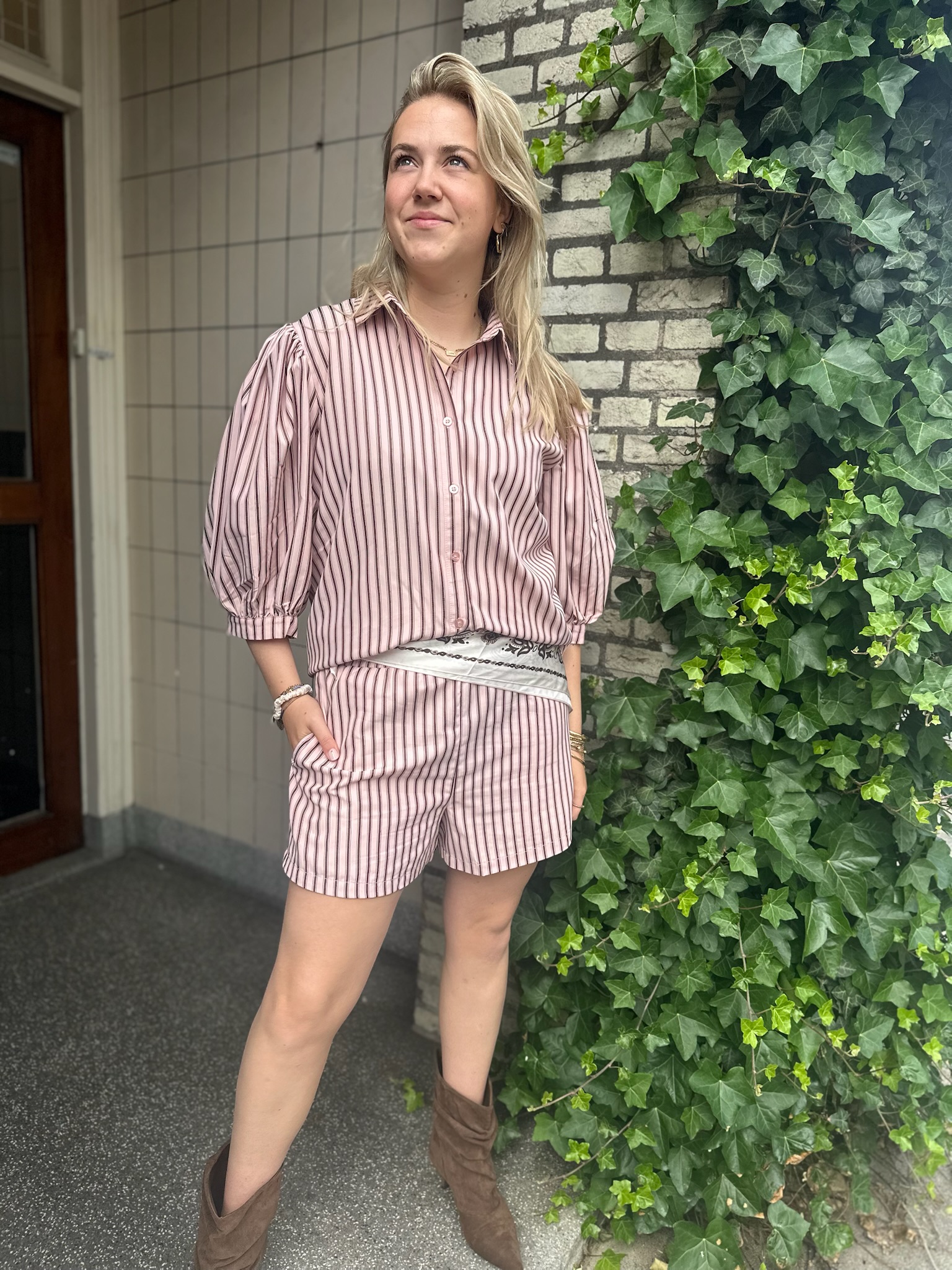 Short Belle