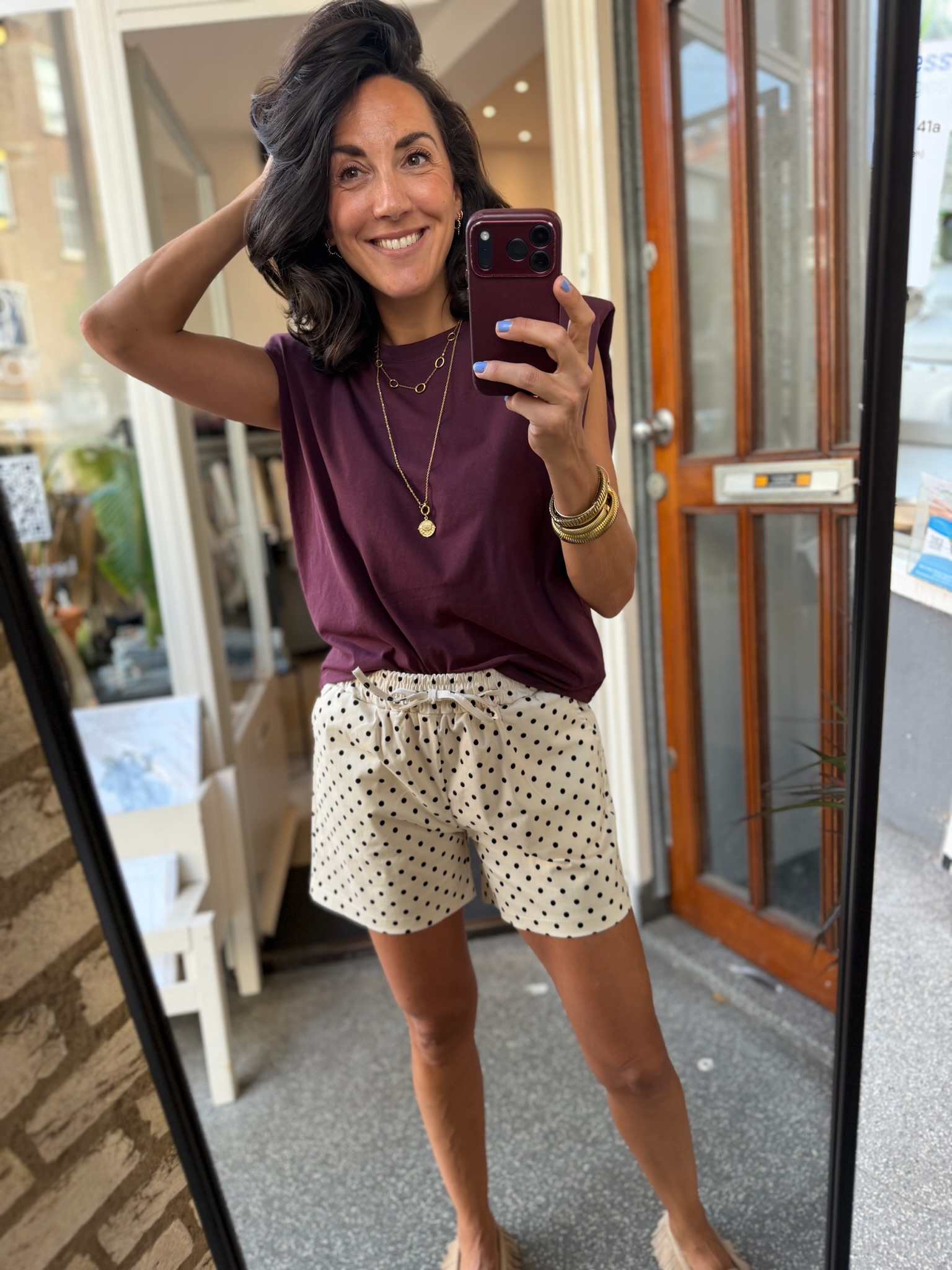 Short Happy Dots