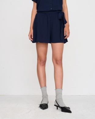 Short Nila
