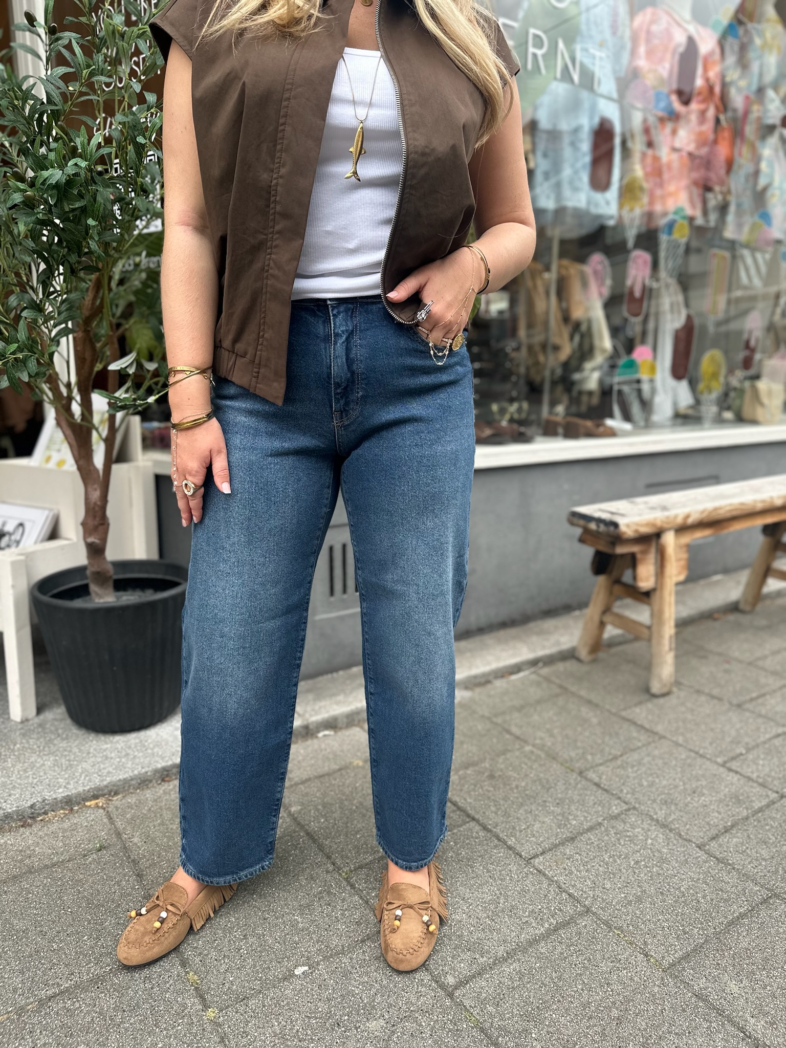 Leila Dark Vintage 90s L28