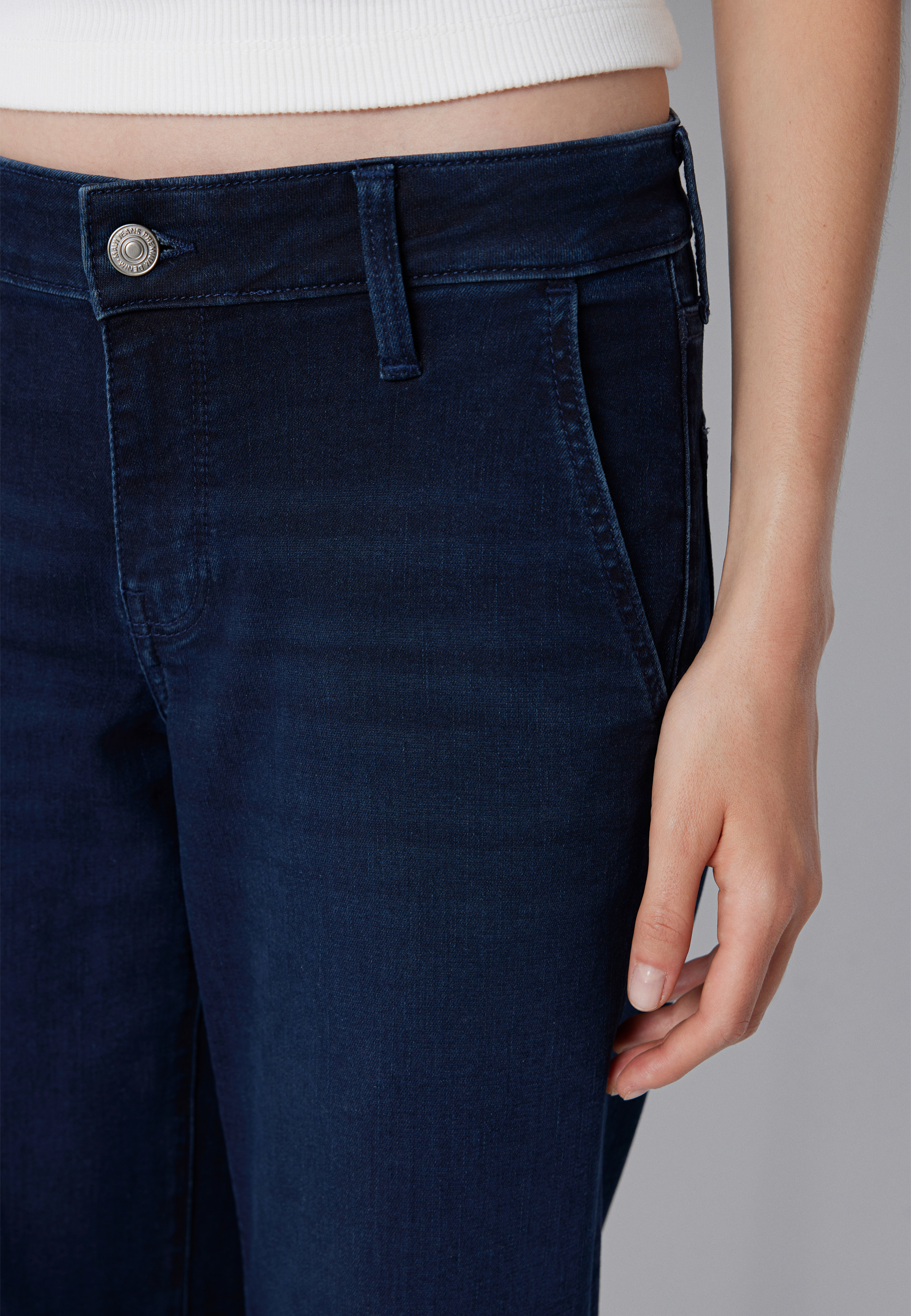 Viveca Chino L34