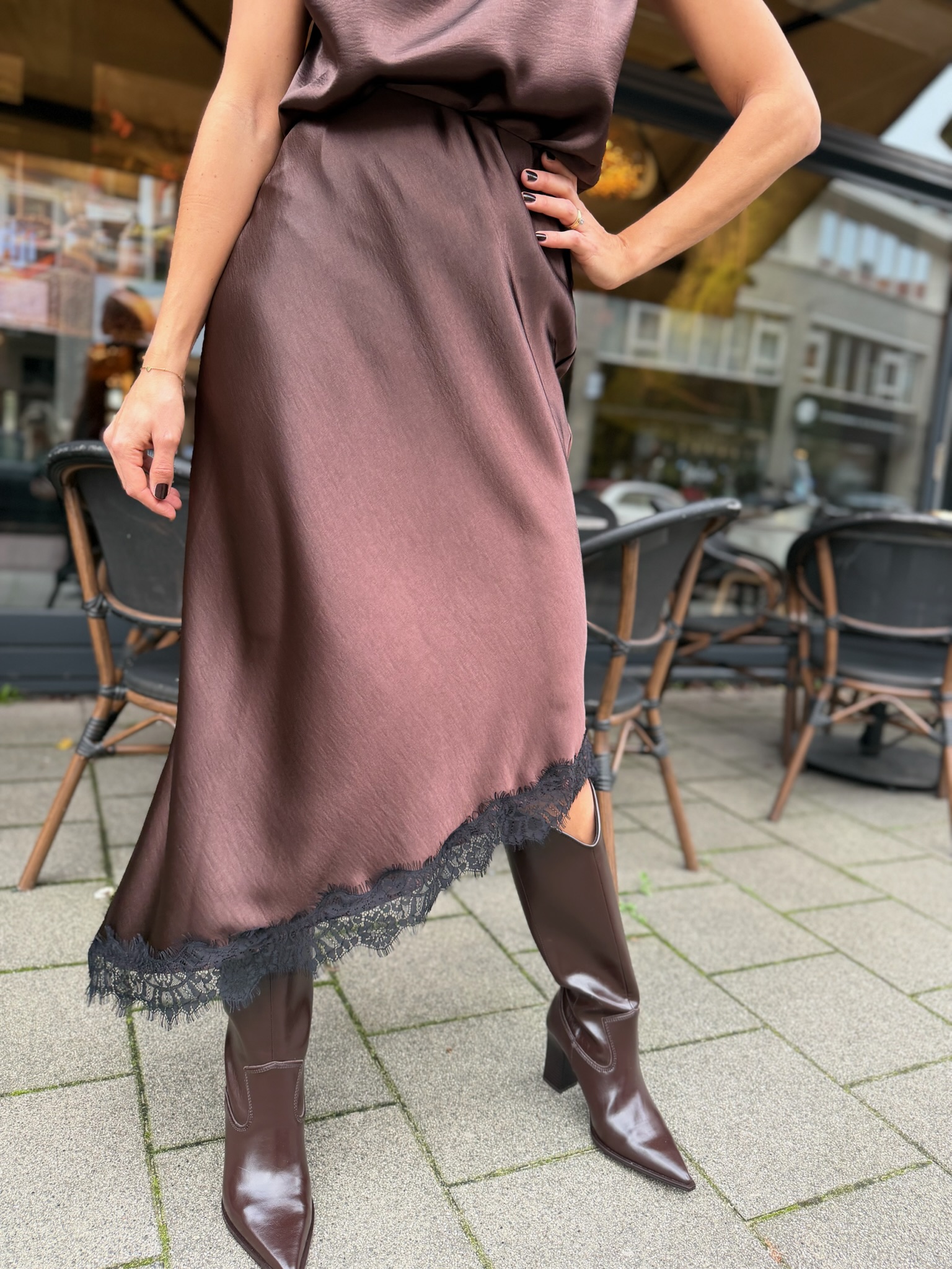 Gewo Lace Skirt