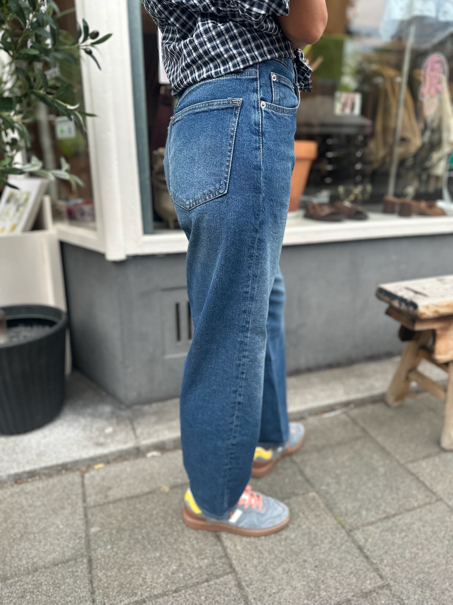 Leila Dark Vintage 90s L30